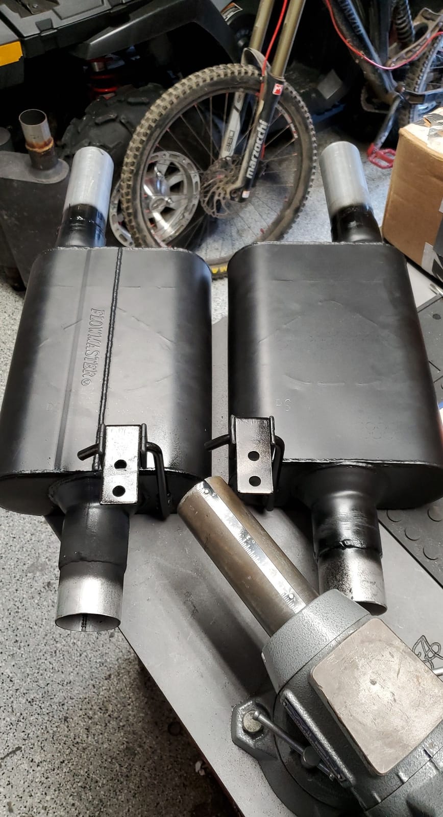 Flowmaster 40 Series Chambered Muffler - 2.50