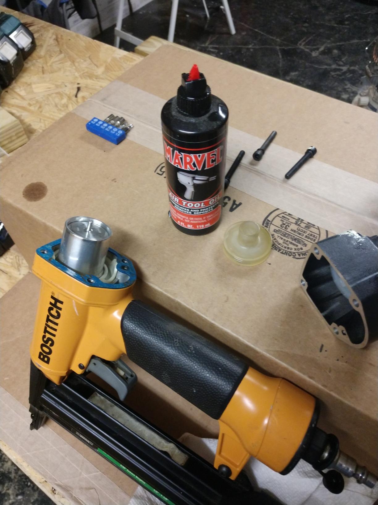 Marvel Mystery Oil MM85R1 Air Tool Oil - 32 oz. customer photo 2