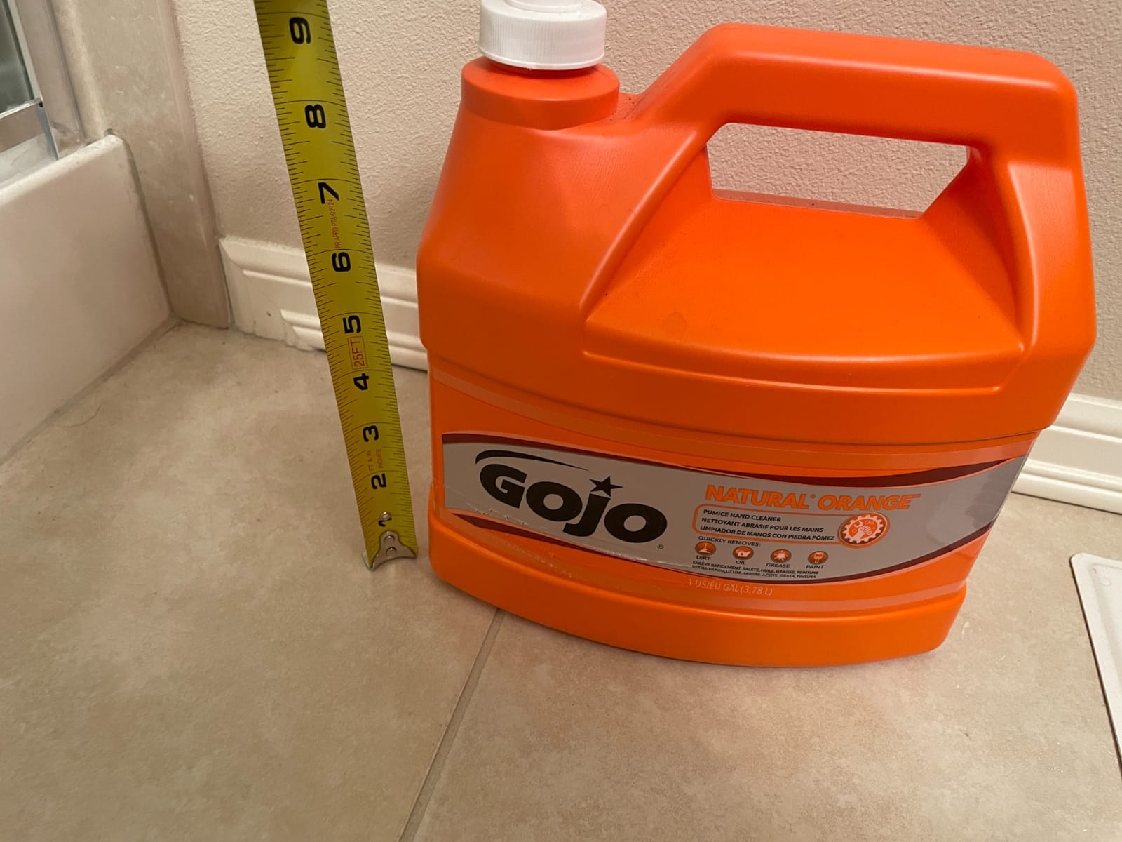 GOJO Natural Orange Pumice Hand Cleaner Bottle, 14fl oz - 0957-12 customer photo 2