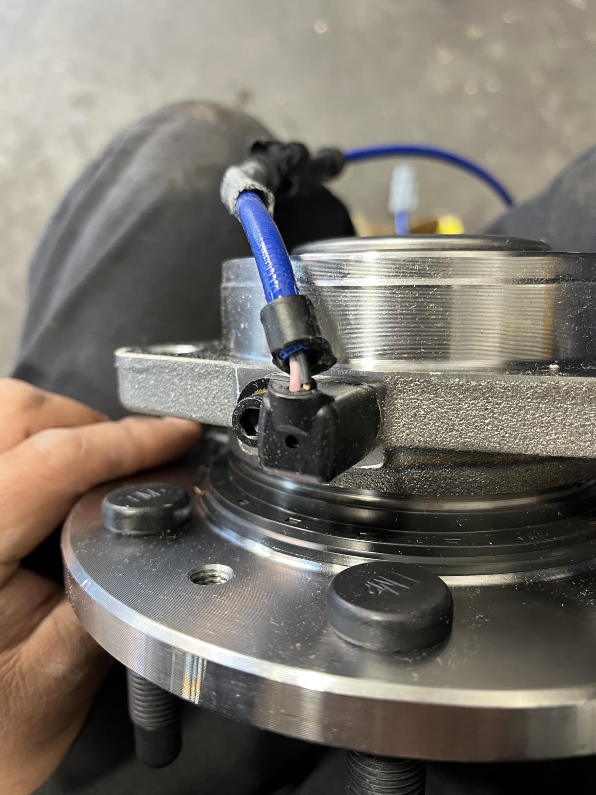 DRiV MOOG Wheel Bearing & Hub Assembly - 515036 - Hassle-Free Installation - Long-Lasting Durability & Corrosion-Resistant Coated Wheel Studs - Wear-Resistant Roll Form Design customer photo 2