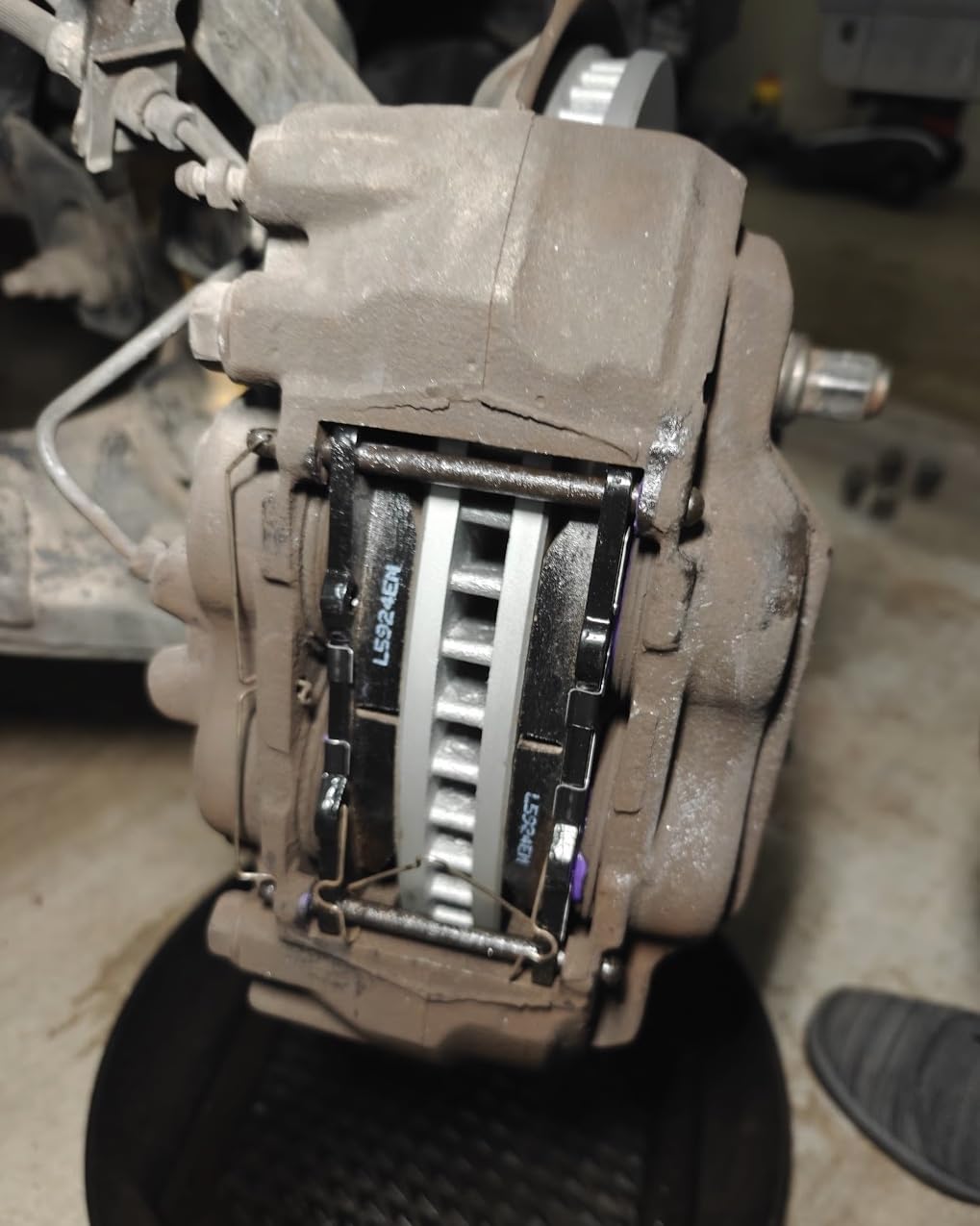 ACT976 Brake Pad Set, GREY customer photo 1