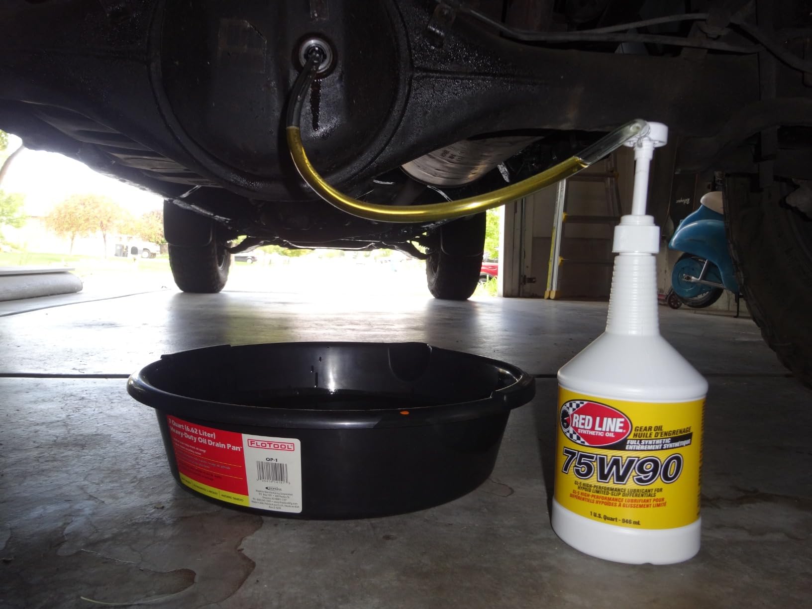 Red Line 57904 75W90 GL-5 Synthetic Gear Oil for Hypoid Limited Slip Differentials - 1 Quart customer photo 1