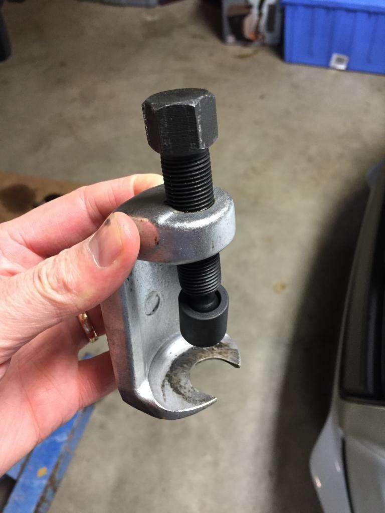 OTC 7315A Universal Tie Rod End Remover | Compatible with Imports and Many Front Wheel Drive Vehicles, Including SUVs with Rack and Pinion Steering customer photo 1