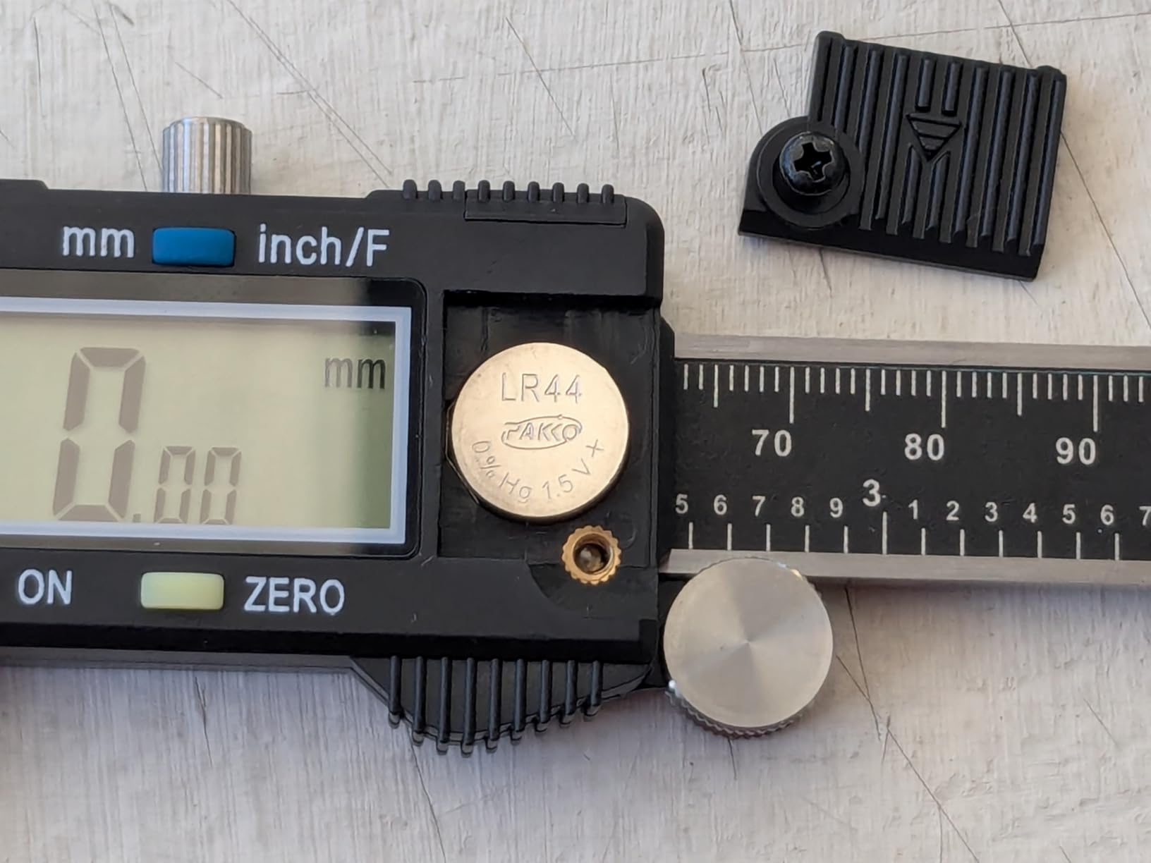 NEIKO 01407A Electronic Digital Caliper Measuring Tool, 0-6 Inches Stainless Steel Construction with Large LCD Screen Quick Change Button for Inch Fraction Millimeter Conversions customer photo 2