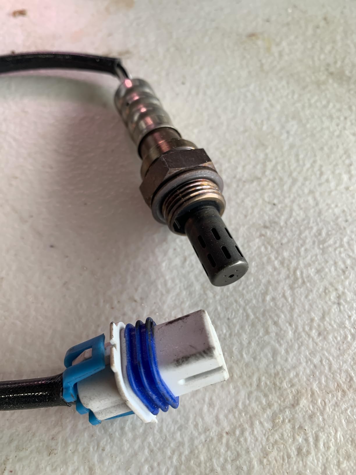 Delphi Oxygen Sensor - ES20013 customer photo 2
