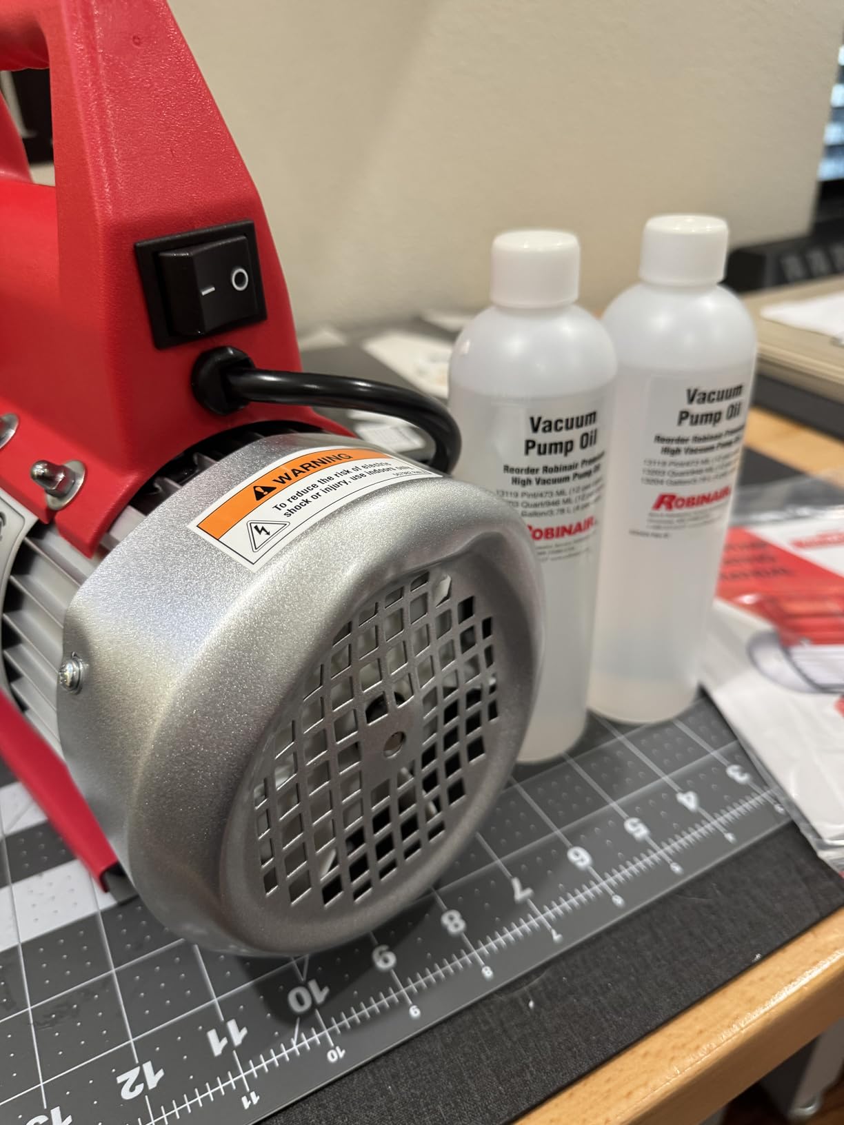 Robinair 15800 VacuMaster Economy Vacuum Pump - 2-Stage, 8 CFM, Chrome, Red/Silver | For Air Conditioning and Refrigeration Service; 2-Stage Pump, 8 CFM Free Air Displacement, 1 HP 115V/60HZ Motor customer photo 1
