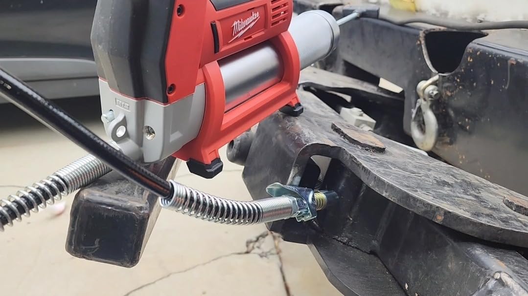 Milwaukee 2446-20 M12 12-Volt Cordless Grease Gun (Tool Only, No Battery) customer photo 1