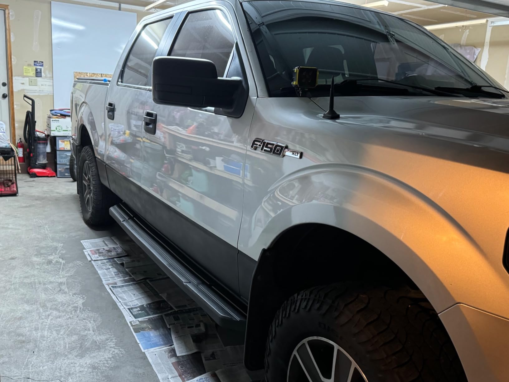 Rust-Oleum Automotive Truck Bed Coating Spray Paint, Black | Rugged Non-Slip Coating | Rust and Weather Protection | Abrasion Resistant | Impact & Chip Resistant | Textured customer photo 2