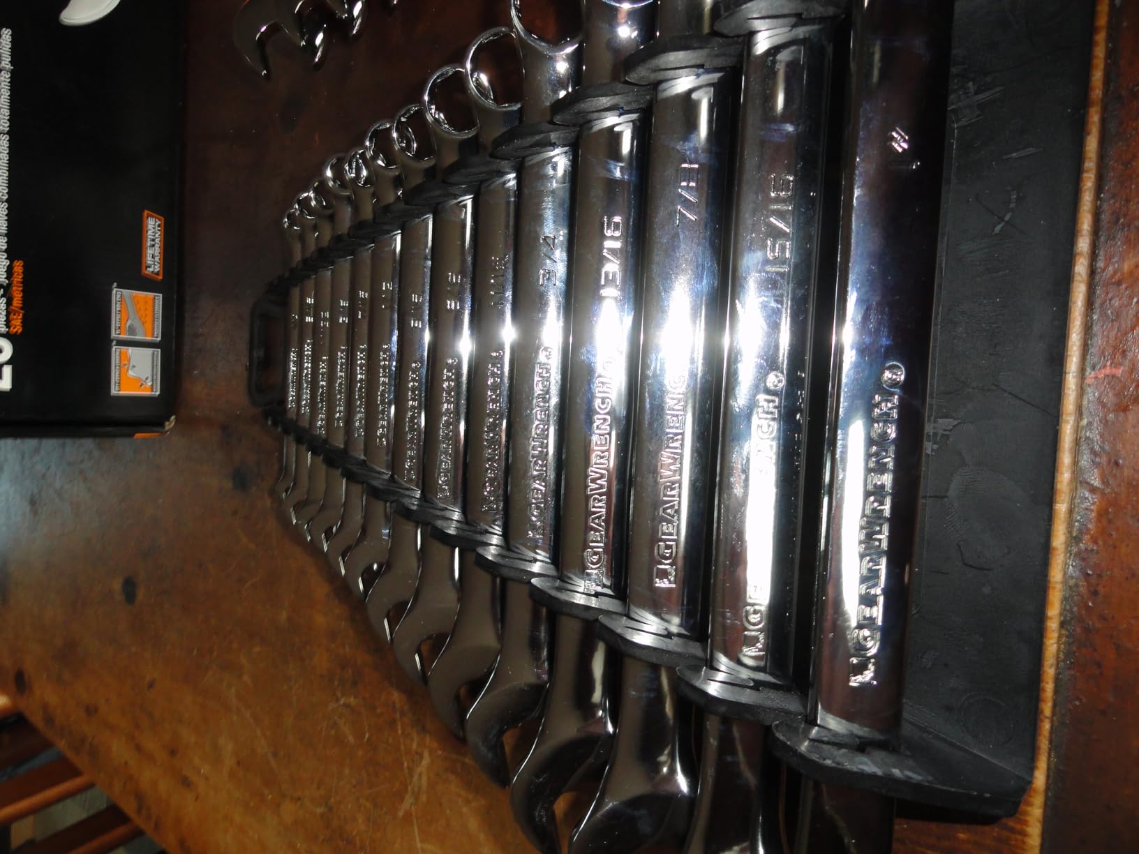 GEARWRENCH 28 Piece Combination Wrench Set | 6 Point | SAE & Metric | 81923 customer photo 1