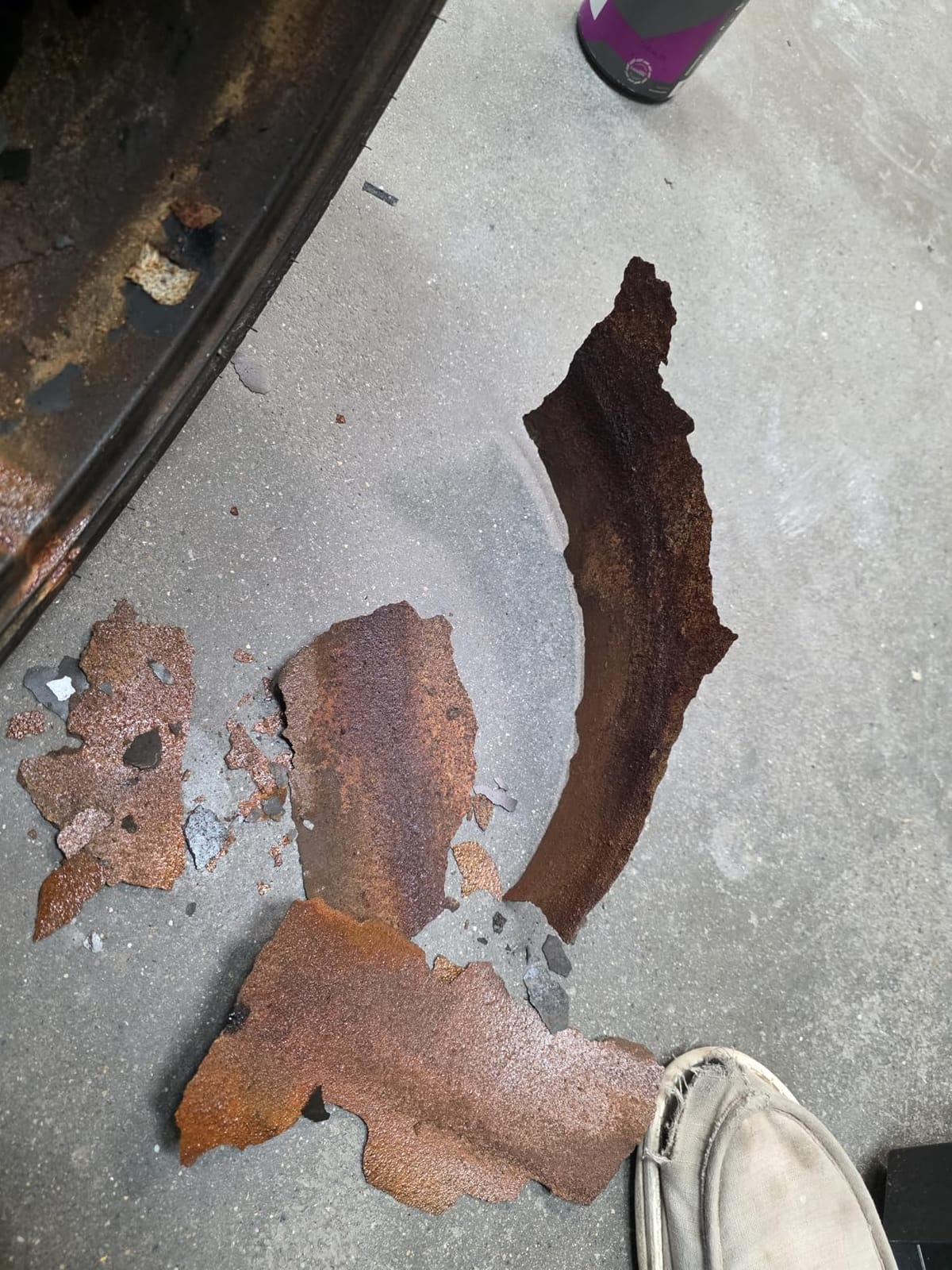 CARPRO IronX Iron Remover: Stops Rust Spots and Pre-Mature Failure of the Clear Coat, Iron Contaminant Removal - 500mL with Sprayer (17oz) customer photo 2