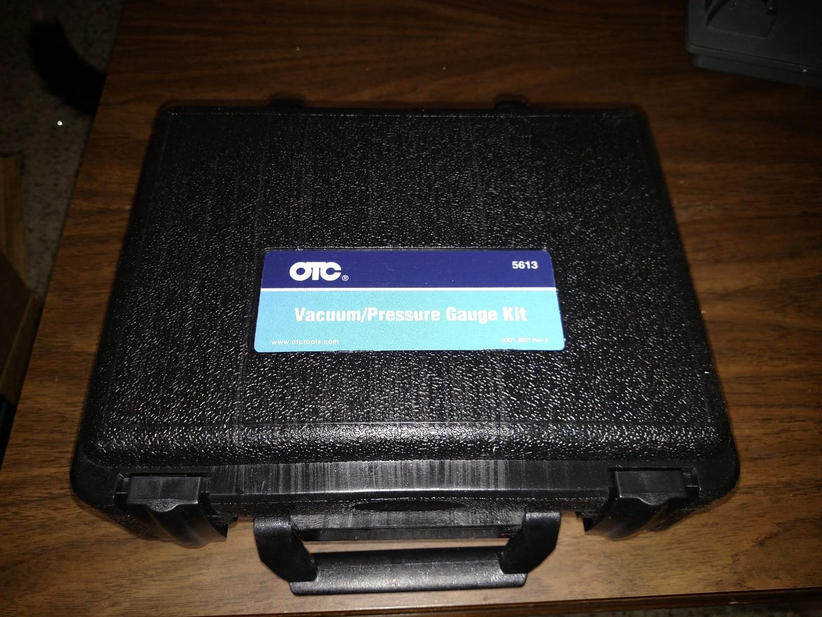 OTC 5613 Vacuum/Pressure Gauge Kit with Storage Case | Test Vacuum Lines, Low Pressure Fuel Systems & More - Quickly Diagnose Problems like Bad Rings, Valves & Leaking Head Gaskets customer photo 2