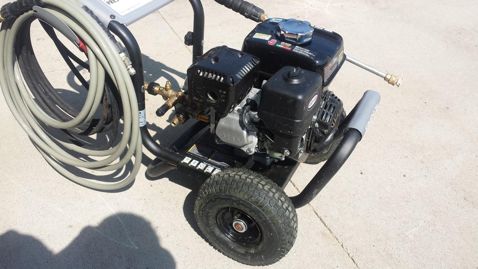 SIMPSON Cleaning PS3228 PowerShot 3300 PSI Gas Pressure Washer, 2.5 GPM, Honda GX200 Engine, Includes Spray Gun and Extension Wand, 5 QC Nozzle Tips, 5/16-inch x 25-foot MorFlex Hose, 49-State customer photo 1