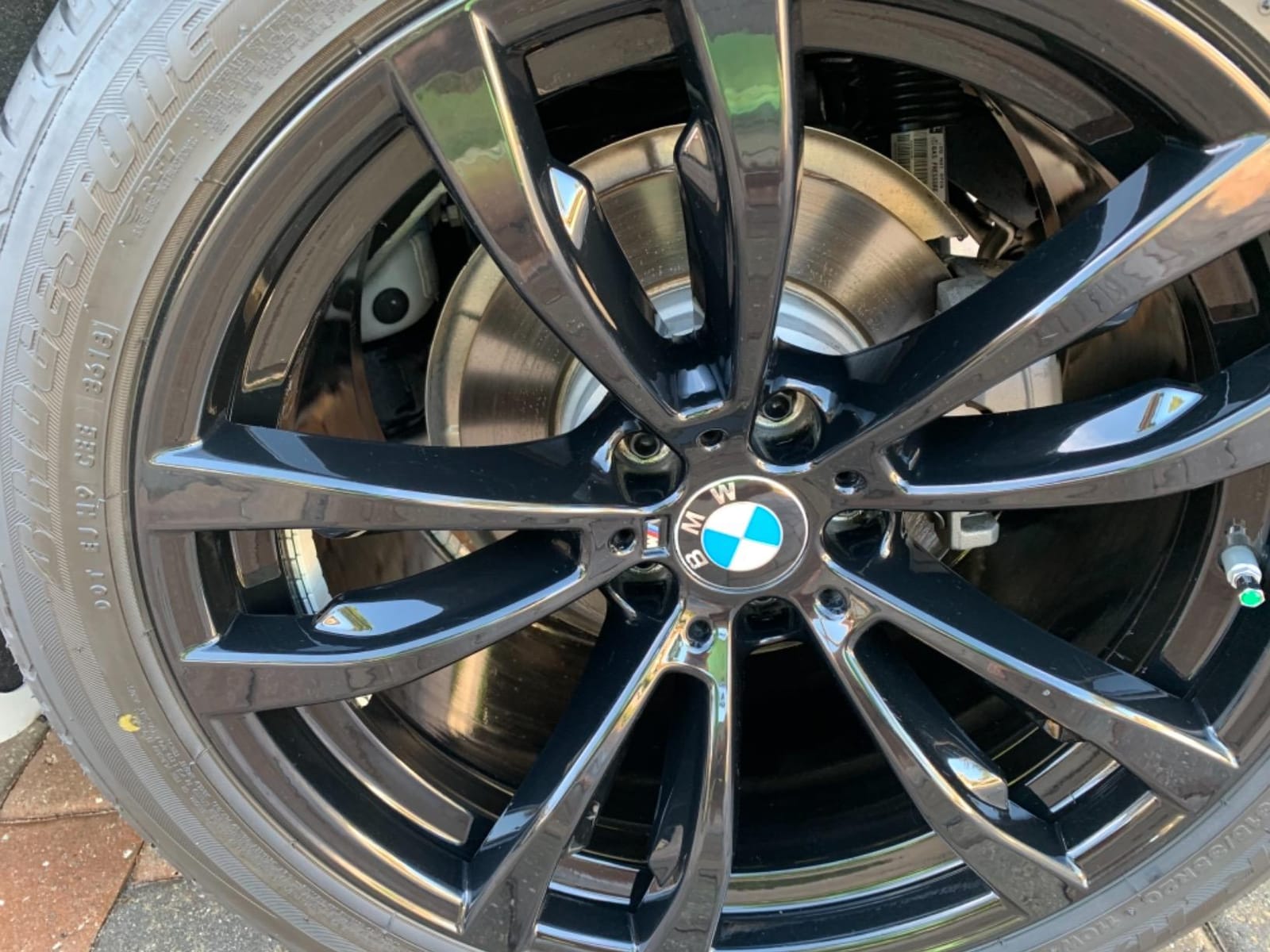 Meguiar's D14301 Non Acid Tire and Wheel Cleaner, Pre-Diluted, No Mixing Required Car Wheel Cleaner - 1 Gallon Wheel Cleaner 128 Fl Oz customer photo 1