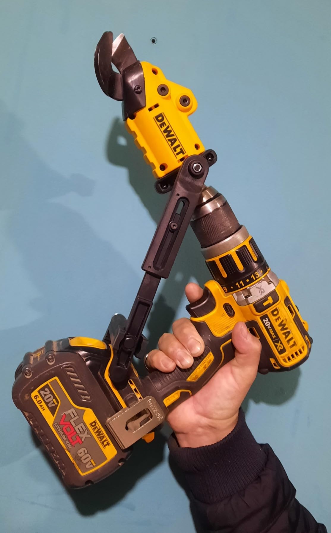 DEWALT Metal Shear/Cutter Drill Attachment, Impact Ready, 360 Degree Pivoting Head, Cuts 18GA Material (DWASHRIR) customer photo 1