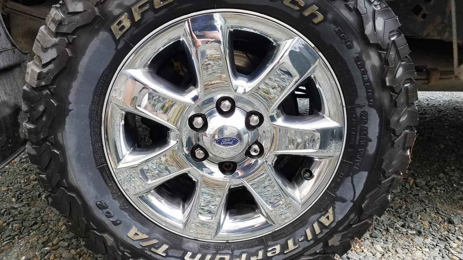 Chemical Guys Decon Pro Iron Remover & Wheel Cleaner, Fallout Spray, 16 oz | Dissolves bonded iron, brake dust and fallout on wheels, calipers and paint customer photo 2