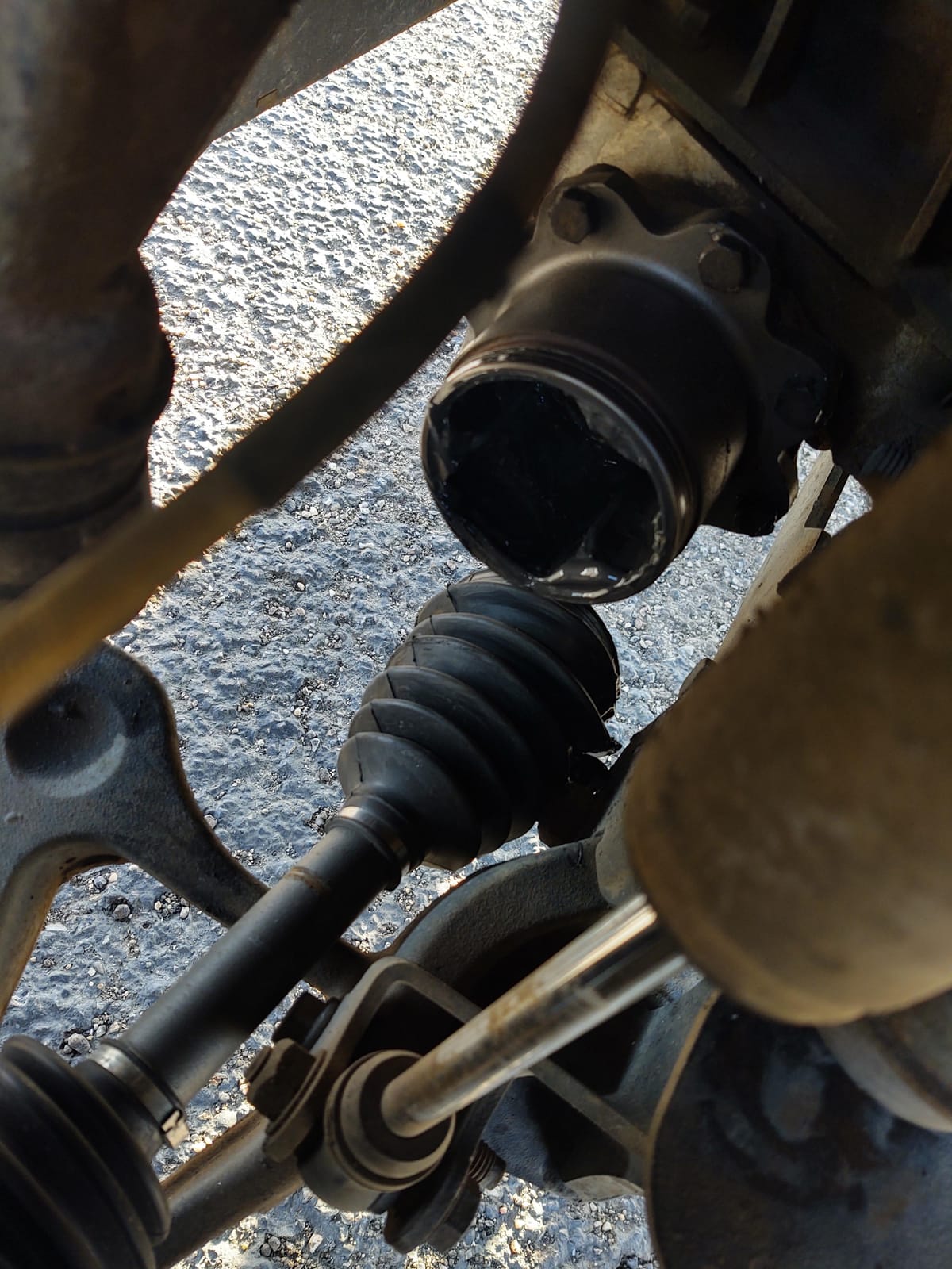 Detroit Axle - Front CV Axle for 2011-2019 Chevy Silverado 2500 HD 3500 HD | GMC Sierra 2500 HD 3500 HD, 2011-2018 Silverado 2500 [8 Lug Wheels] CV Axle Shaft Assembly customer photo 2