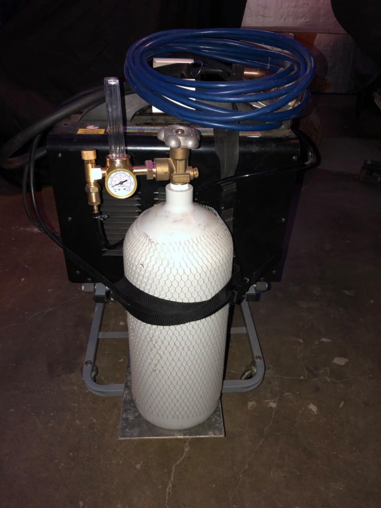 BETOOLL Argon/CO2 Mig Tig Flow Meter Gas Regulator Gauge Welding Weld, CGA580 Inlet Connection customer photo 1