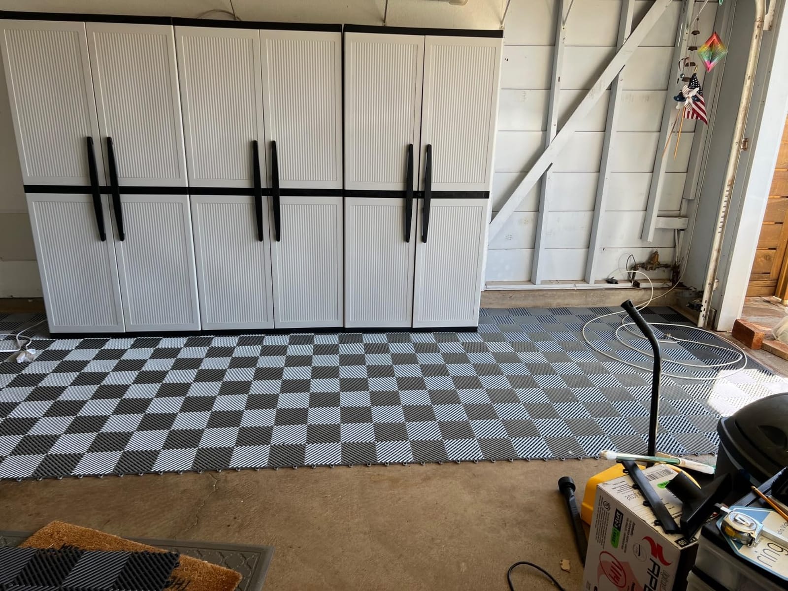 Big Floors RaceDeck Garage Floor Tiles, Interlocking Garage Flooring, Free-Flow Self-Draining Non-Slip Heavy-Duty Copolymer, Easy Install (Black, 48 Pack of 12 x 12