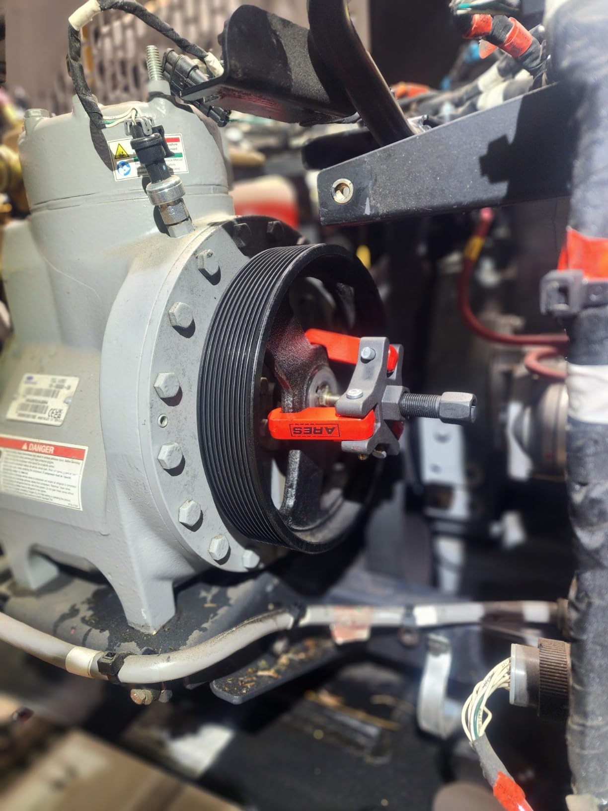ARES 71002 - Harmonic Balancer Puller Kit - Adjustable 3-Jaw Puller Fits Most Late Model Automobiles & Trucks - Remove Damper Pulleys in Tight Engine Compartments Without Removing The Radiator customer photo 1