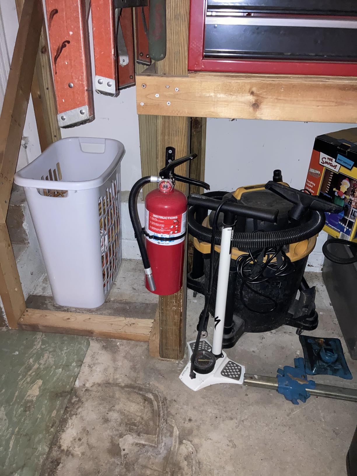 First Alert Fire Extinguisher, Heavy Duty for Home & Commercial Use customer photo 2