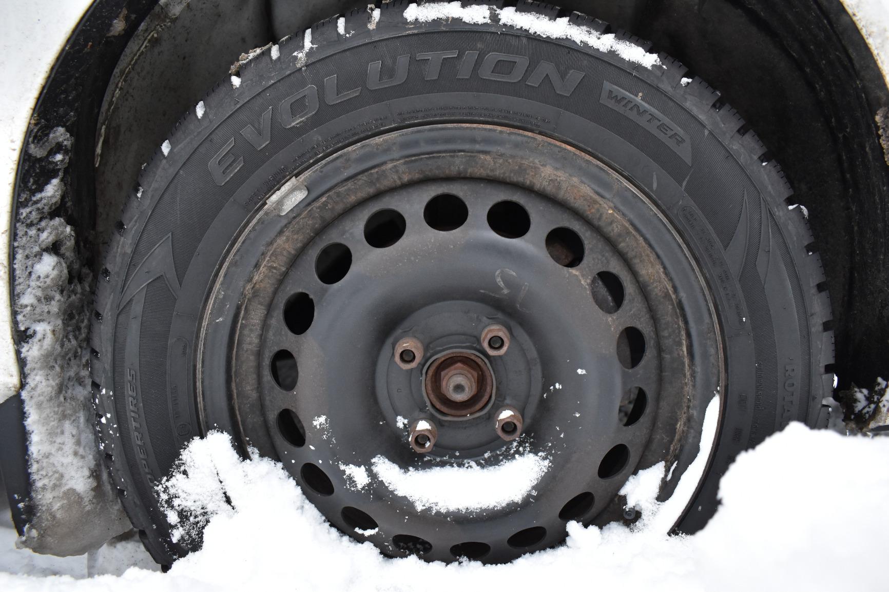 Cooper Evolution Winter 195/65R15XL 95T Tire | Studdable Winter Traction customer photo 2