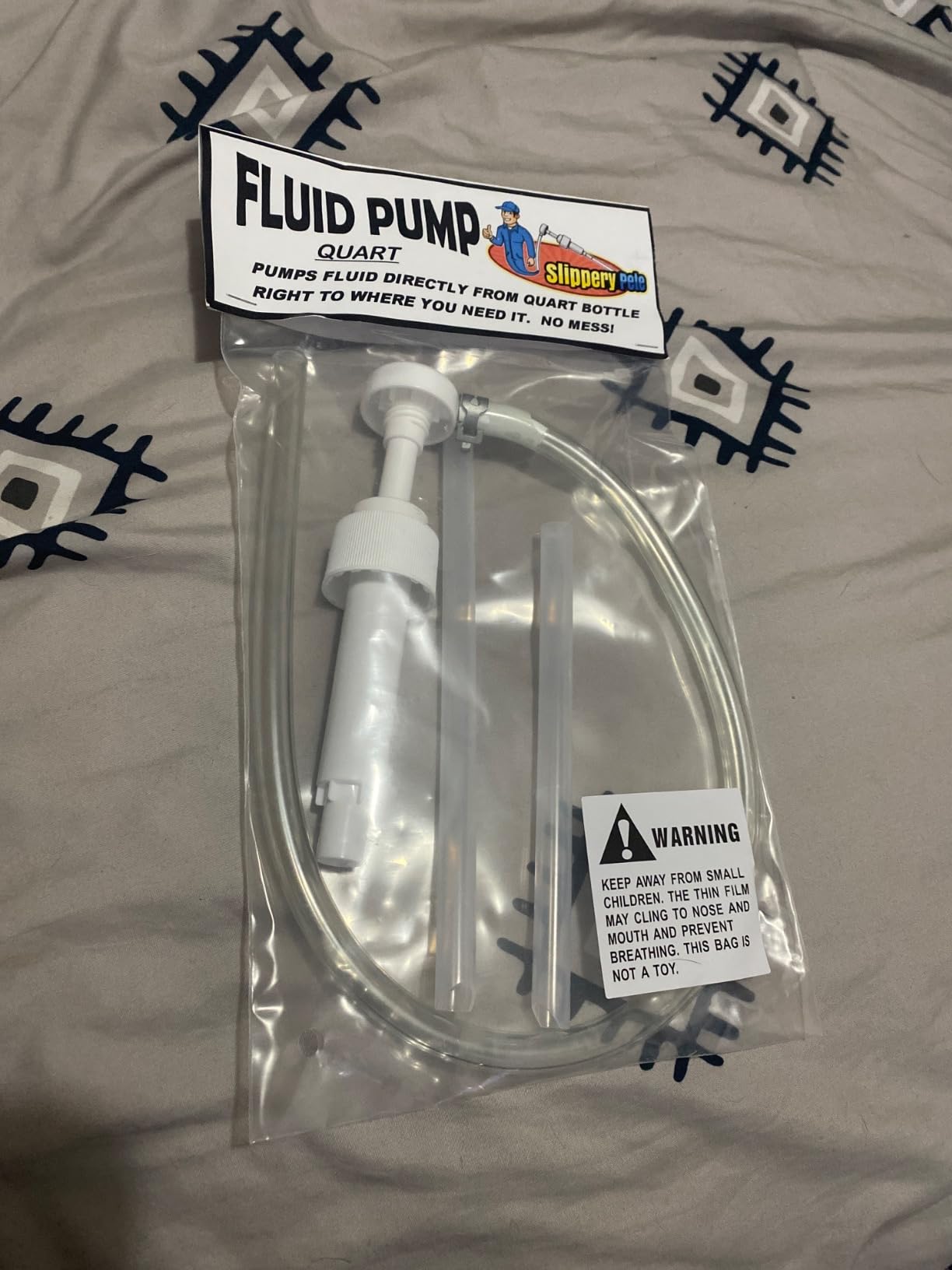 Slippery Pete 5cc Hand Pump Transfers Gear Oil, Transmission and Differential Fluids From Quart Bottles (Not for Red Line Quarts) (1) customer photo 1