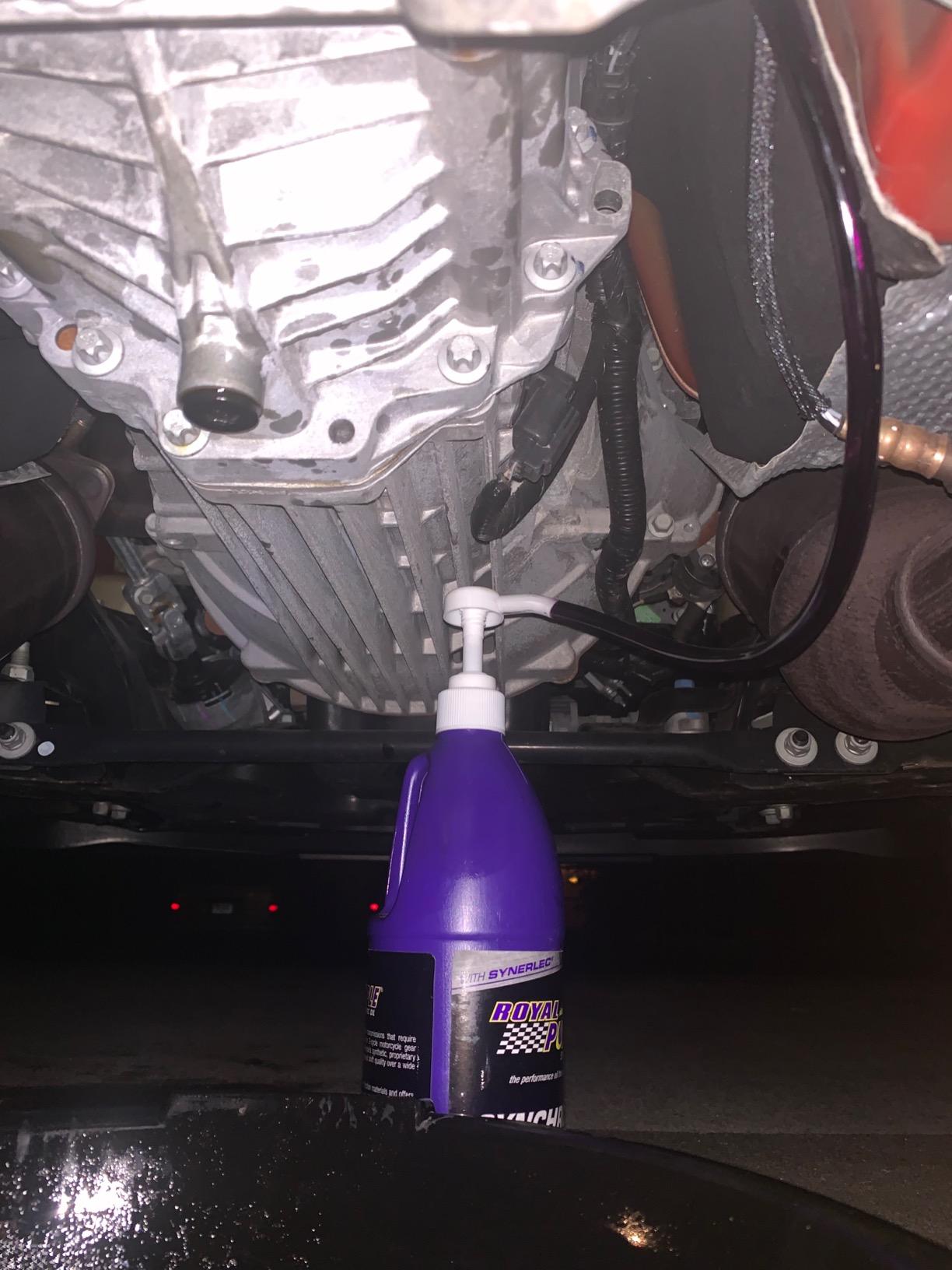 Slippery Pete 5cc Hand Pump Transfers Gear Oil, Transmission and Differential Fluids From Quart Bottles (Not for Red Line Quarts) (1) customer photo 2