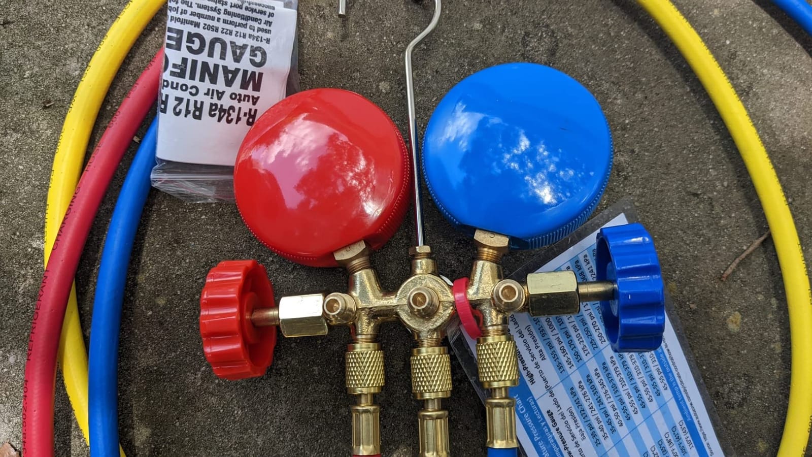 Orion Motor Tech AC Gauge Set, 3-Way AC Manifold Gauge Set for R12 R134a R502 R22 Refrigerant with 5 ft. Hoses, Automotive A/C Gauge with R134a Couplers Self-Sealing & Piercing Can Taps 29° Adapter customer photo 2