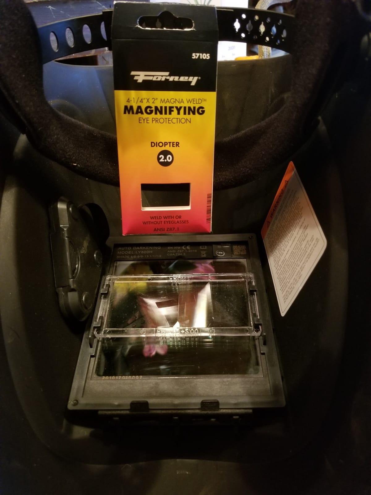 YESWELDER Auto Darkening Welding Helmet, Large View, LYG-M800H | 1/1/1/1 True Color, 4 arc sensors, 1/30000s response, shade 3/5-9/9-13 for WELD/CUT/GRIND, blue light blocking lens customer photo 1