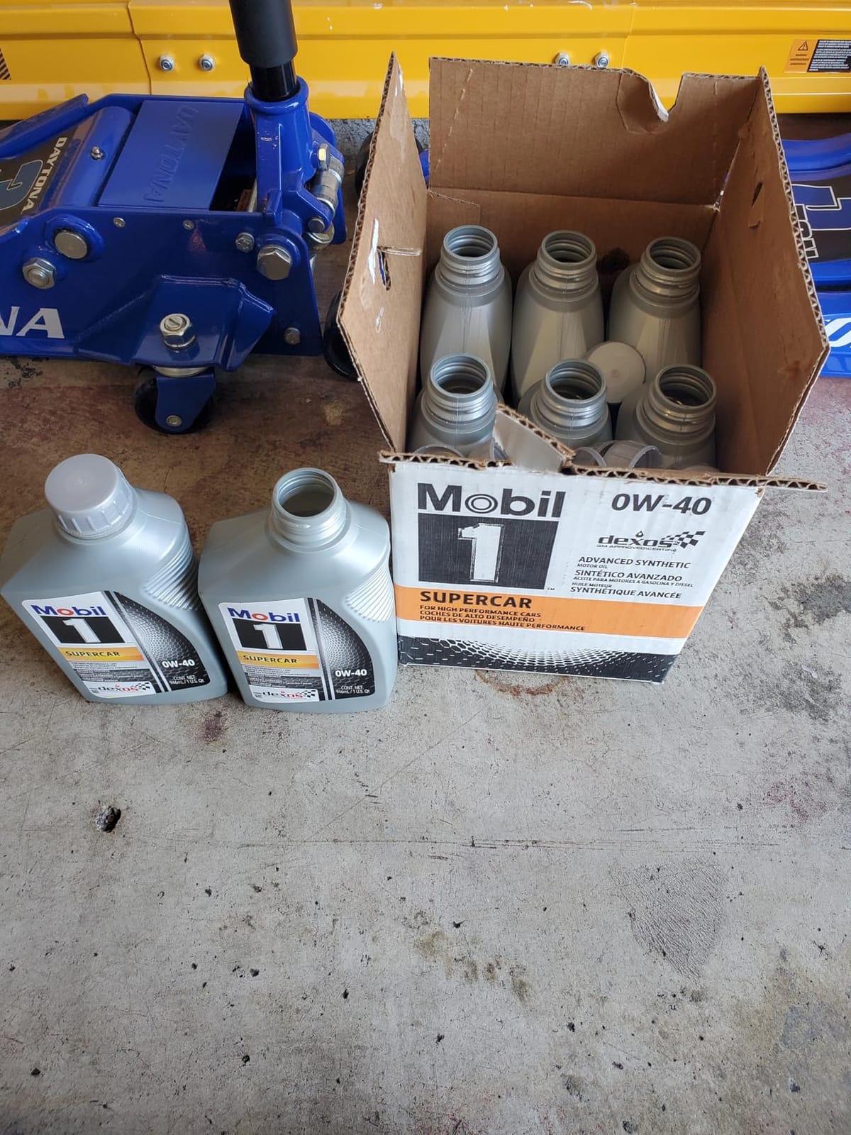 Mobil 1 Supercar Advanced Full Synthetic Motor Oil 0W-40, 1 QT (Pack of 6) | Track & Street Performance | High-Temp Stability | Friction Reduction customer photo 1