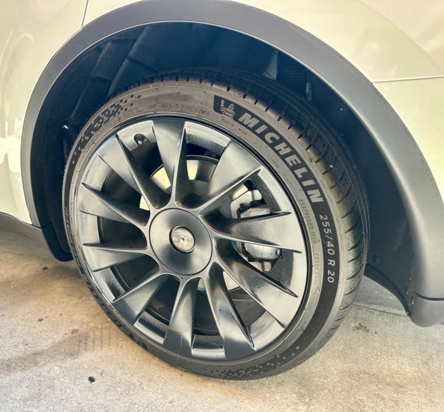 3D Ultra Protectant Tire Shine Spray - Water-Based High Gloss Tire Dressing | Long Lasting UV Protection for Rubber & Vinyl | No Sling | Made in USA | 16 oz customer photo 2