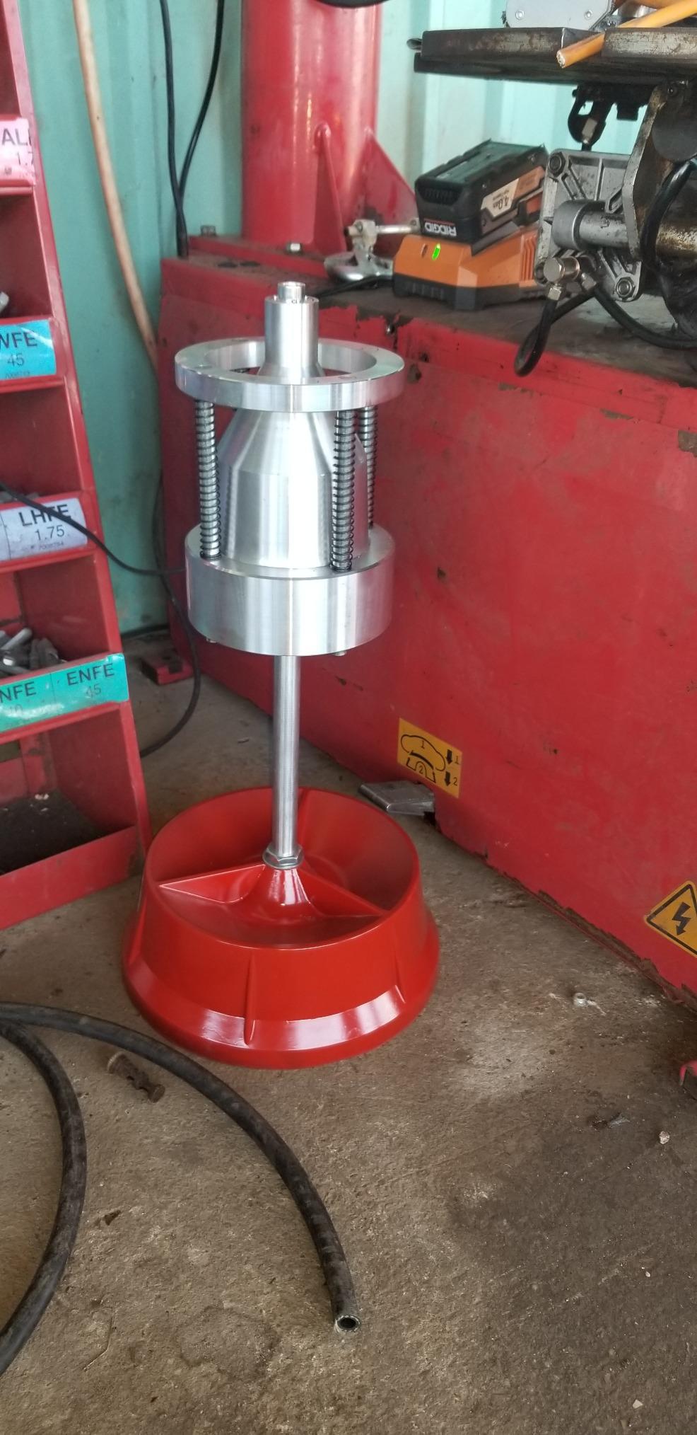 Portable Bubble Wheel Balancer, Heavy Duty Professional Tire Rim Balancing Machine Hubs Wheel Tire Balancer Bubble Level Heavy Duty Rim for Automotive Cars Trucks customer photo 1