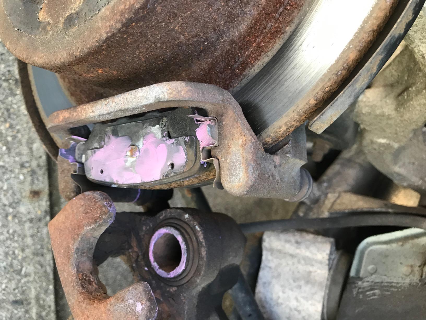 Shark Industries PN-90895 Ceramlub 2800 Extreme Pressure Brake Parts Lubricant -OEM Anti-Squeak & Anti-Seize Ceramic Brake Caliper Grease with Brush - High-Temp Brake Lube for Quiet System Performance customer photo 1