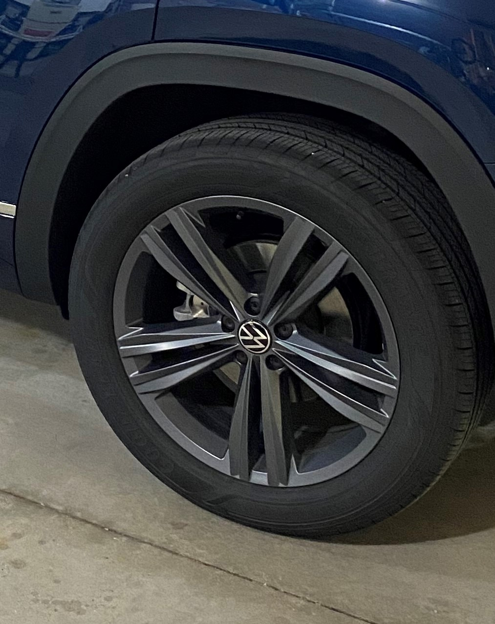 Ceramic Wheel Sealant | Top Coat Polish, Brake Dust Repellent, and Ceramic Protectant for Wheels customer photo 1