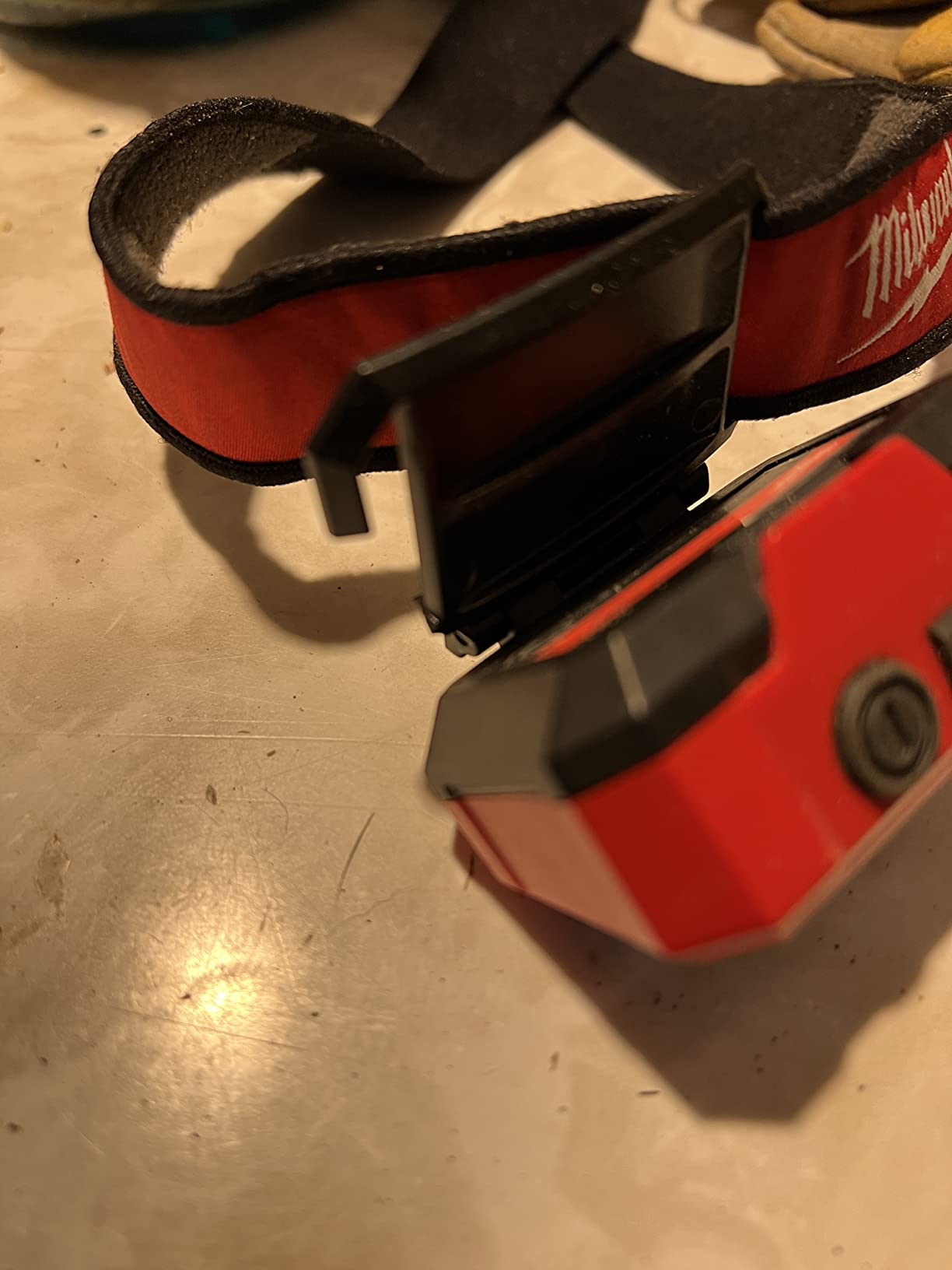 Milwaukee 2104 Spot Flood 450 Lumens Adjustable Hard Hat Headlamp customer photo 2
