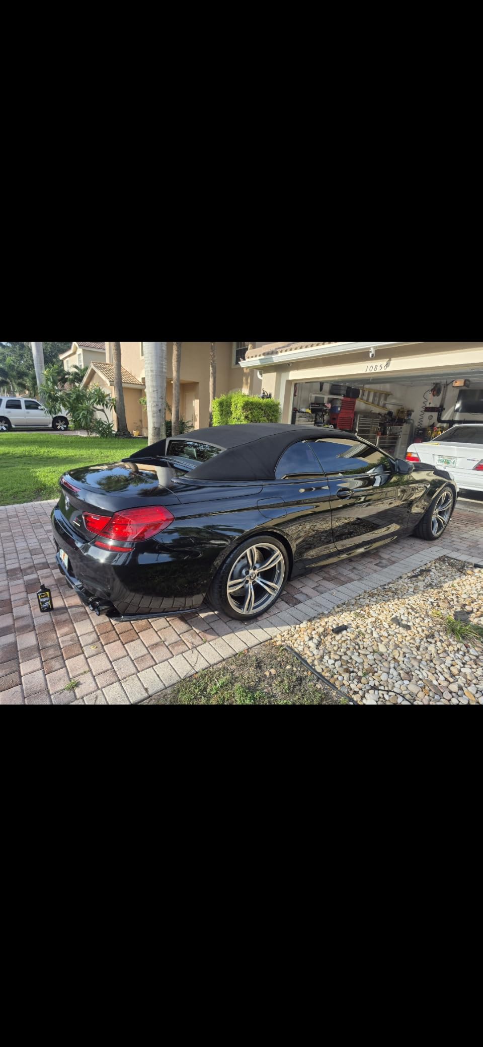 Turtle Wax Hybrid Solutions Ceramic Black Car Wax Spray, 16 oz. (Pack of 1) | Restores Appearance of Black Car Paint, Acrylic UV & Ceramic Coating Protection, Extreme Water Beading, High Gloss Shine customer photo 1