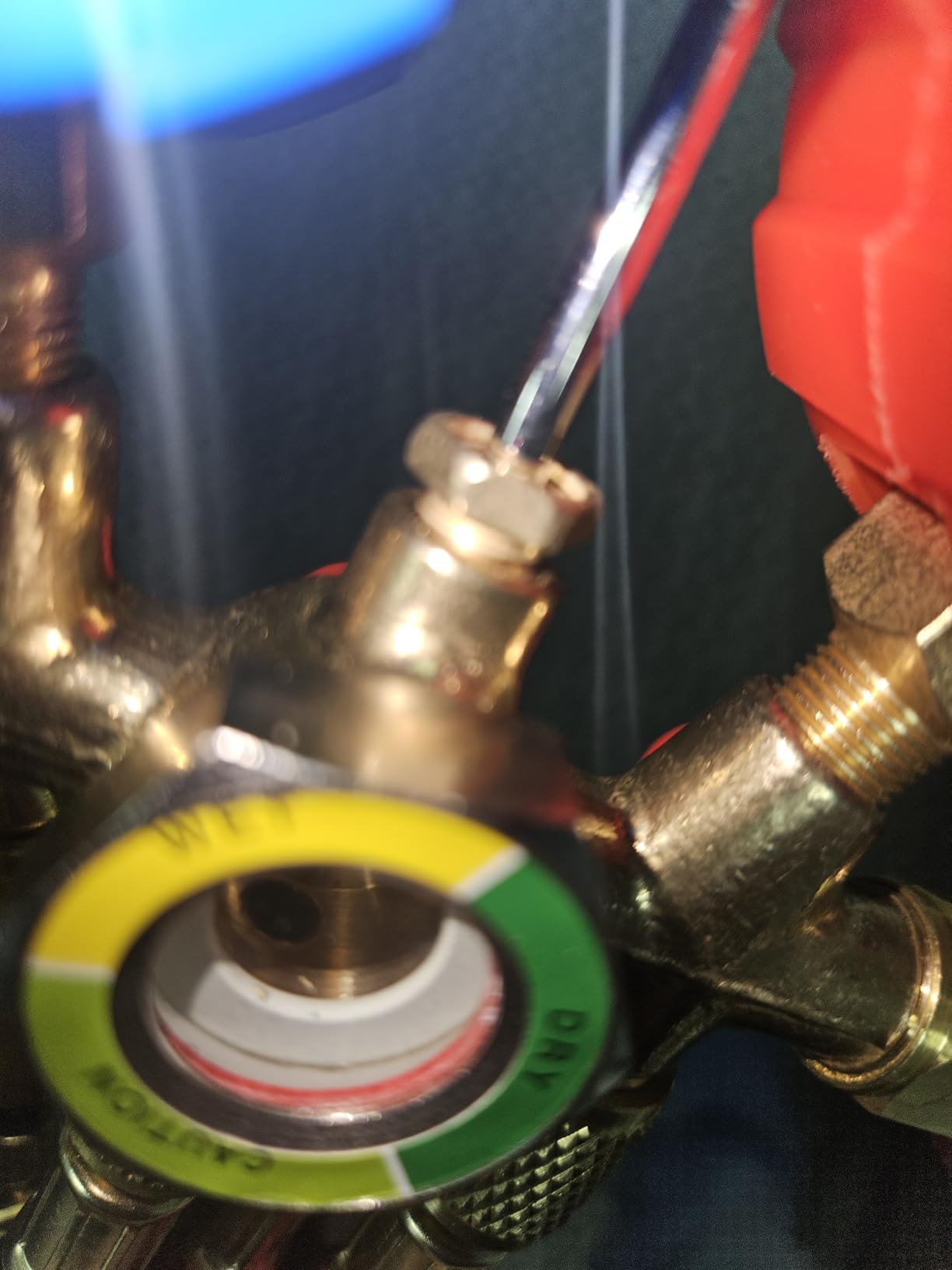 3 Way AC Manifold Gauge Set, Fits for R134A R12 R22 and R502 Refrigerants, with 5FT Hose, Acme Tank Adapters, Quick Couplers and Can Tap customer photo 2