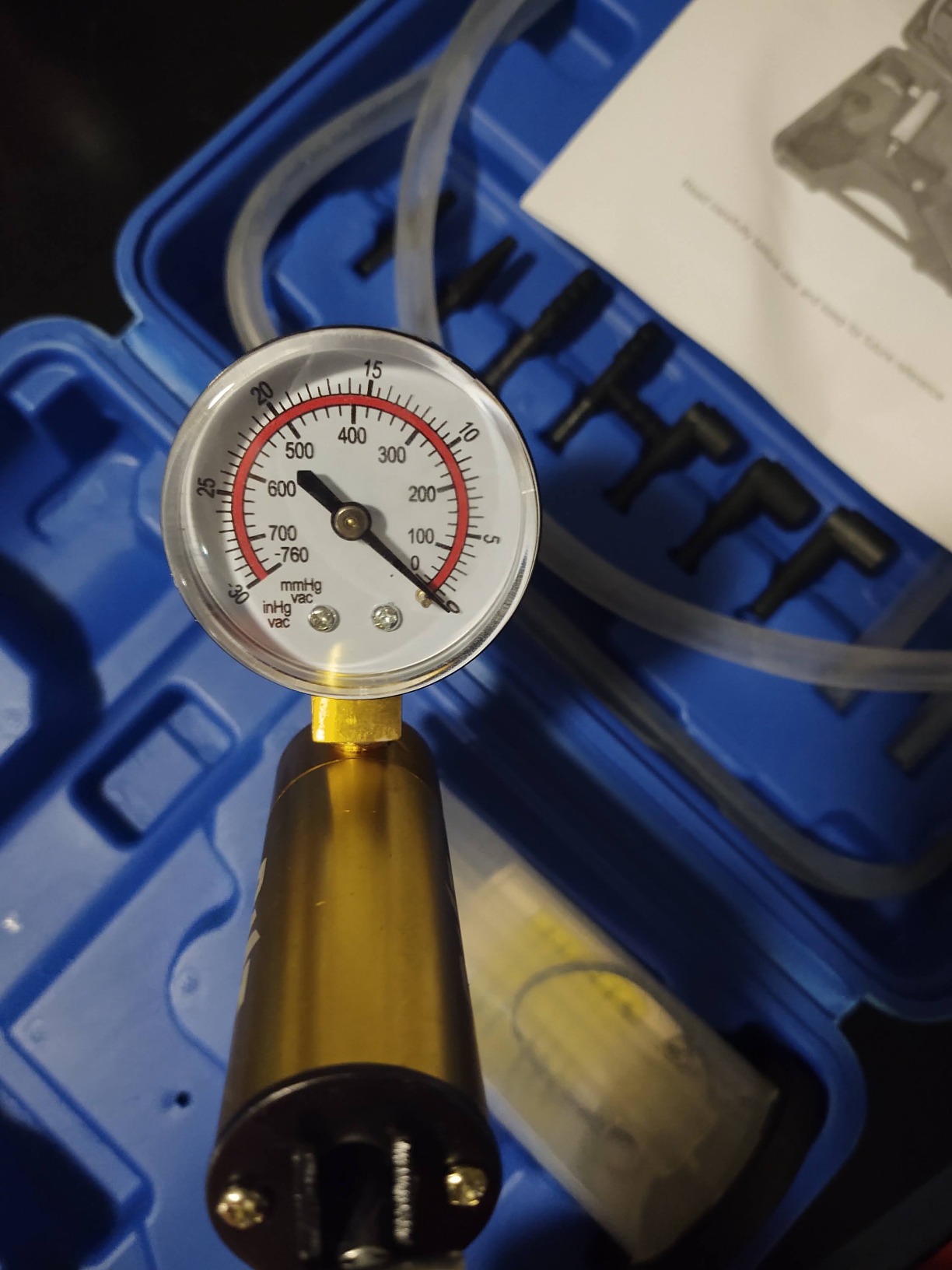 OMT One-Man Brake Bleeding Kit with Hand Vacuum Pump and Dial Gauge, Blue customer photo 1