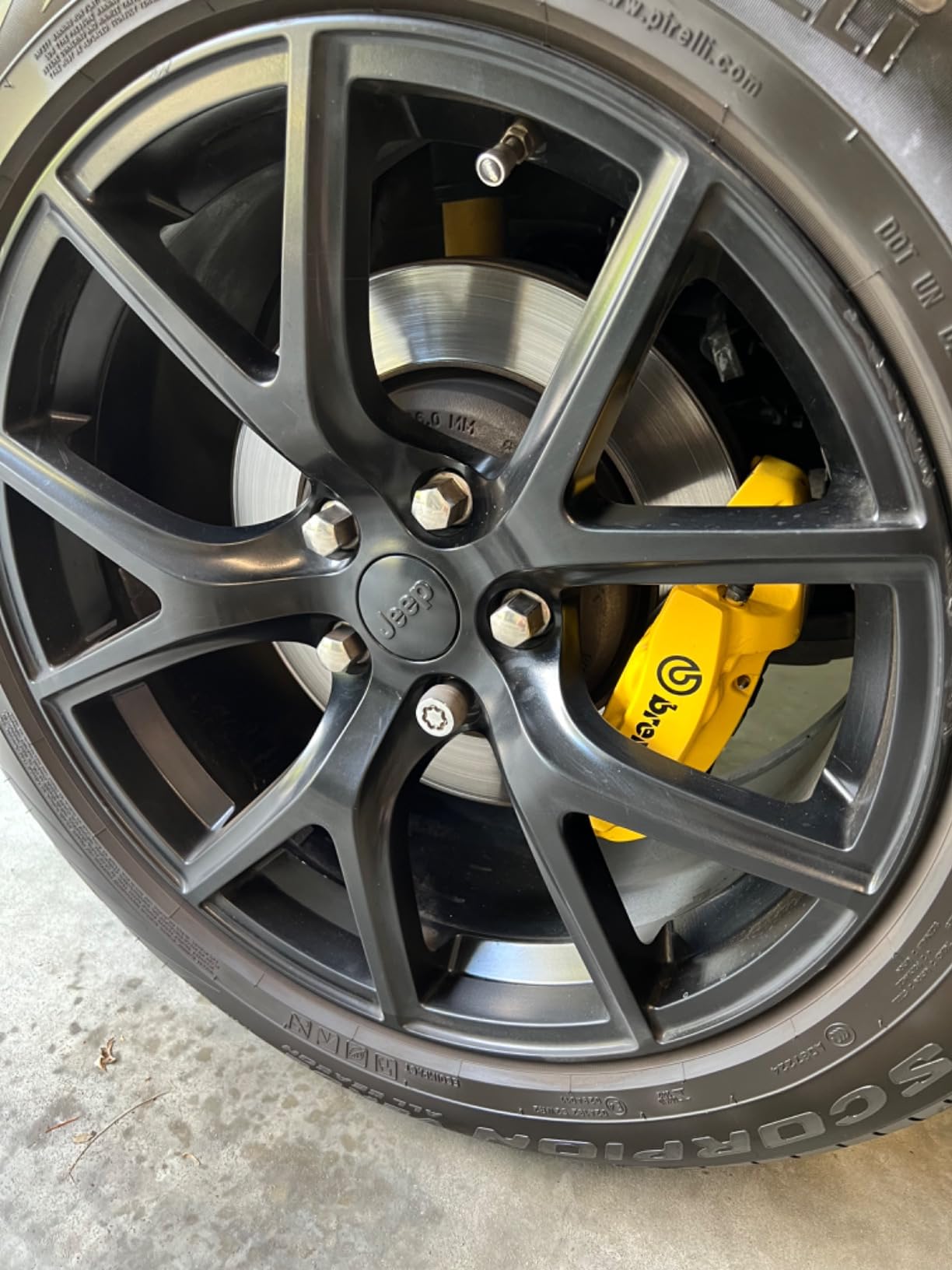 SONAX Beast Wheel Cleaner | Color-Changing Formula for Wheels & Rims | Dissolves Baked-On Contamination, Road Grime & Iron Particles | Safe for Factory and Aftermarket Finishes | 1 Liter | 33.8 oz customer photo 1