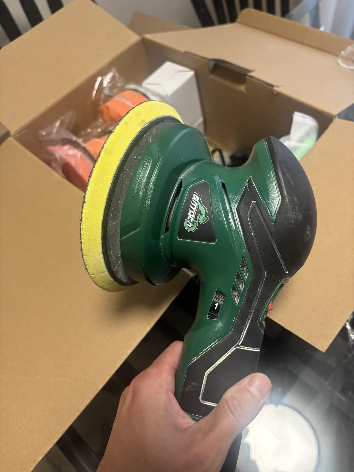 BATOCA S3 Cordless Car Buffer Polisher - 2pcs 11.1V Lithium-ion Rechargeable Battery Powered Brushless Polisher with 6 Variable Speed, DA Orbital Buffer for Car Detailing, Polishing, Waxing customer photo 1