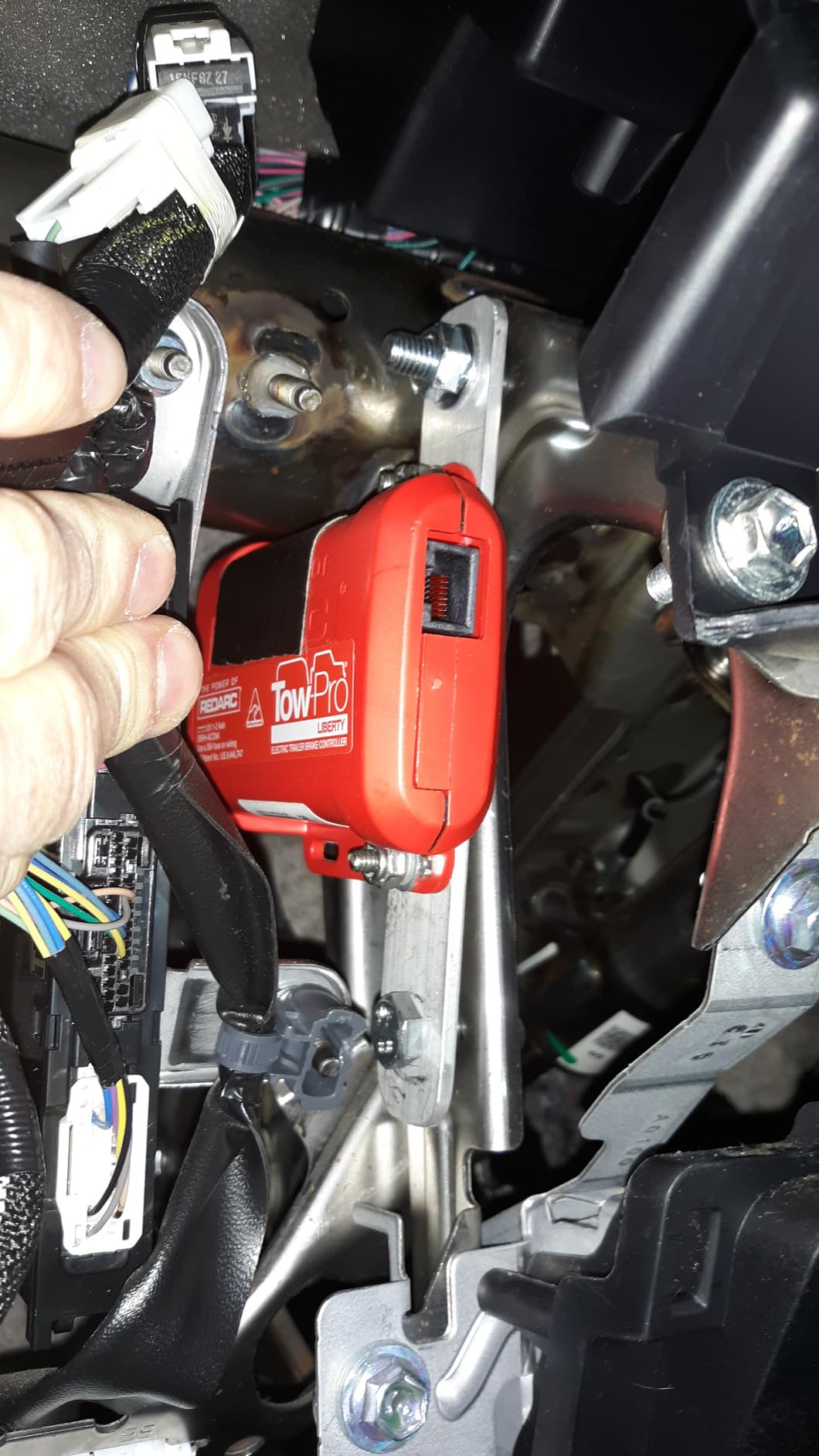 REDARC Tow-Pro Liberty Electric Trailer Brake Controller, Universal Fit for 1 to 2 Axle Cars, Trucks, SUVs, Proportional Braking, 12V Compatible to Tow RV, Camper, Trailer, Boat customer photo 1