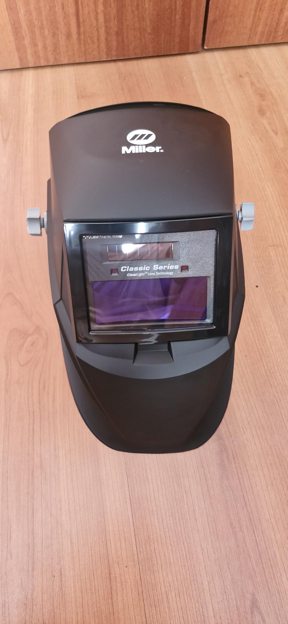 Miller Classic Series Auto-Darkening Welding Helmet - Professional TIG/MIG Welding Mask with ClearLight Technology, High Definition Optics, Variable Shade 8-13, Comfortable Headgear, Black customer photo 1