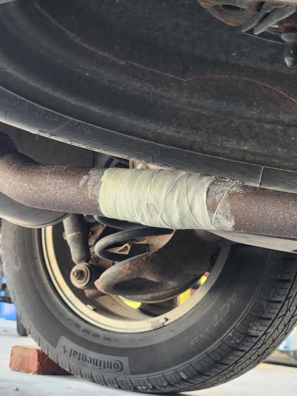 J-B Weld ExhaustWeld 2