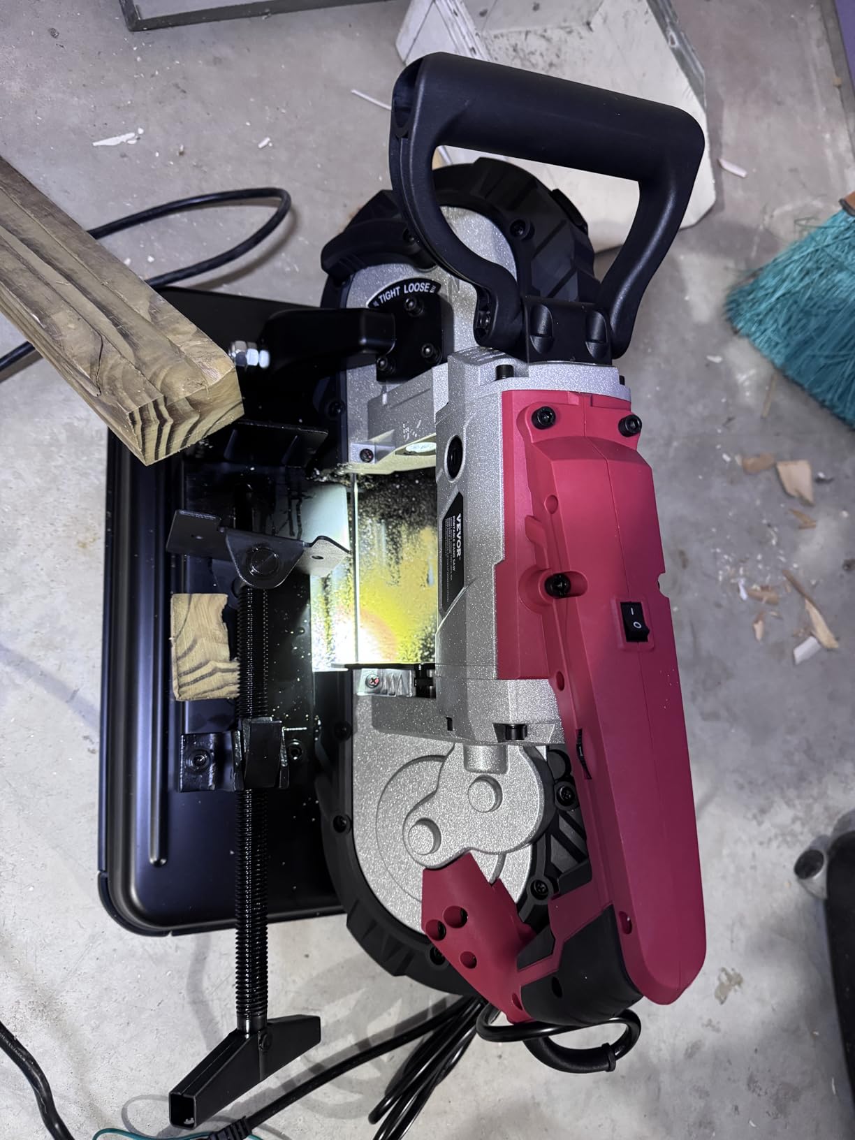 VEVOR Portable Band Saw 110V Removable Alloy Steel Base 5