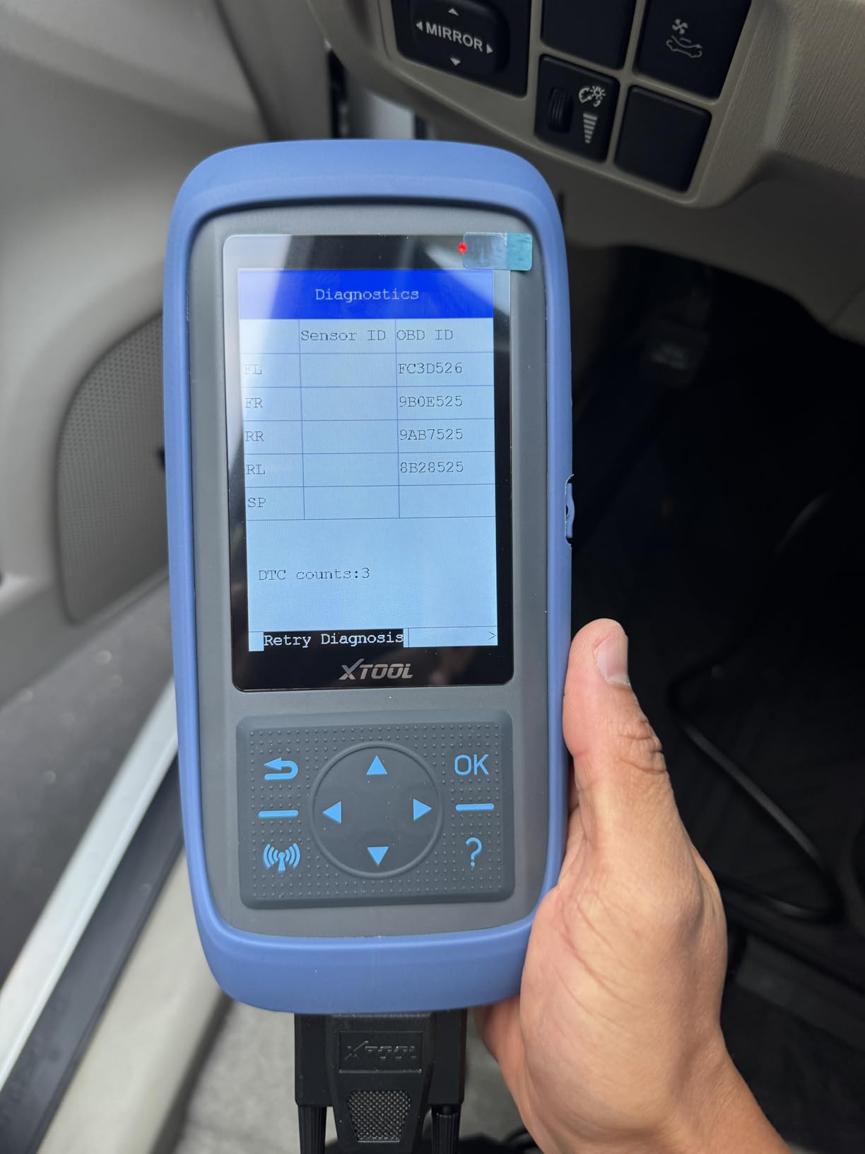 XTOOL TP150 TPMS Programming Tool, 2026 Universal TPMS Relearn Tool, OEM Sensor(315 433Mhz) Relearn, Activation, Reset, Read Clear DTCs, Tire Sensor Programmer for XTOOL TS100 | Activate/Reset/Diagnosis All Known TPMS Sensors, Program XTOOL TS100 Sensors (315/433MHz), TPMS Reset Tool TPMS Programmer customer photo 2