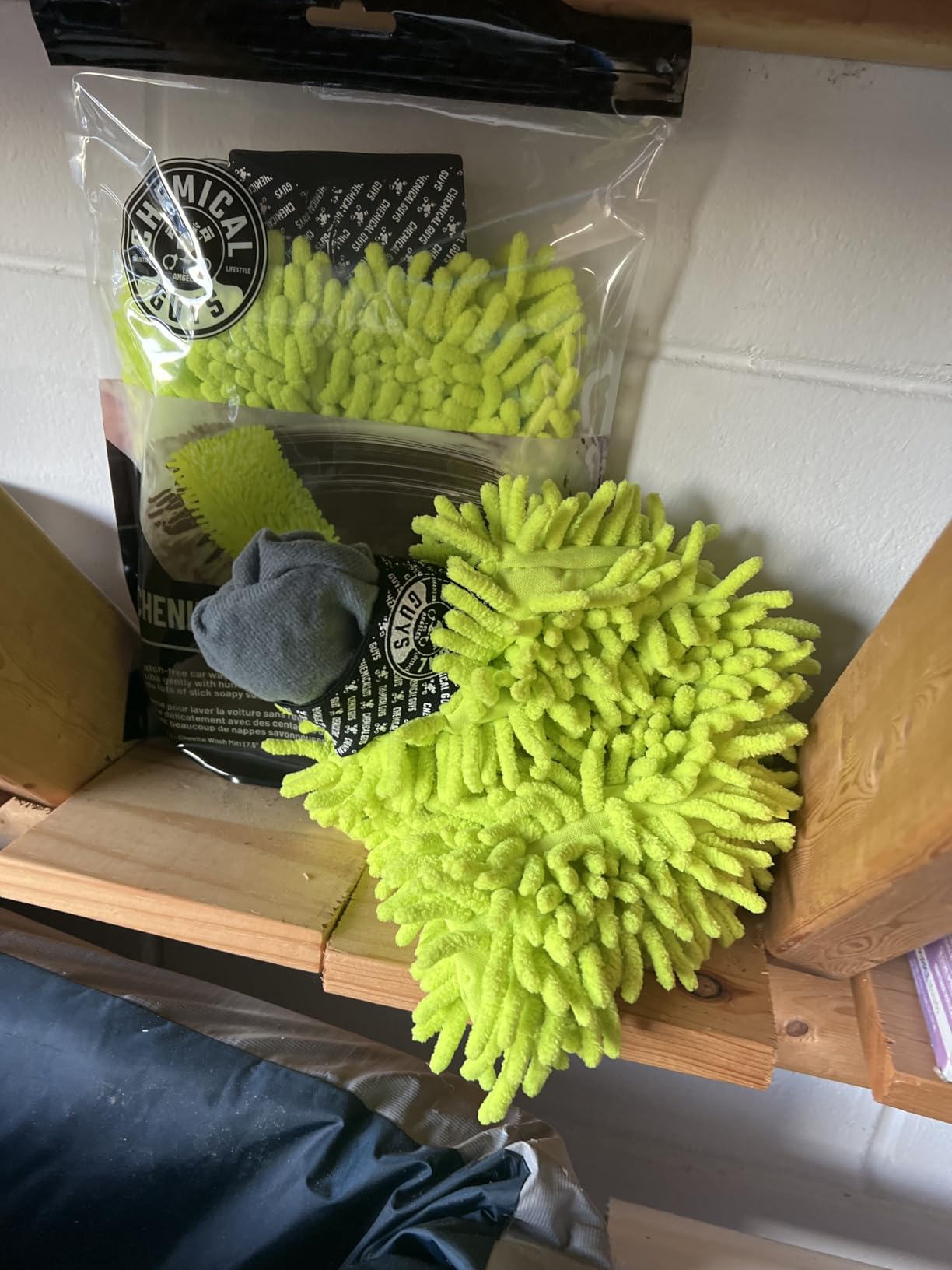 Chemical Guys, Chenille Microfiber Wash Mitt for Cars, Scratch-Free, 2 Pack | Ultra-soft lime green chenille holds thick suds and traps grit, gentle on paint, glass and chrome, machine washable customer photo 2