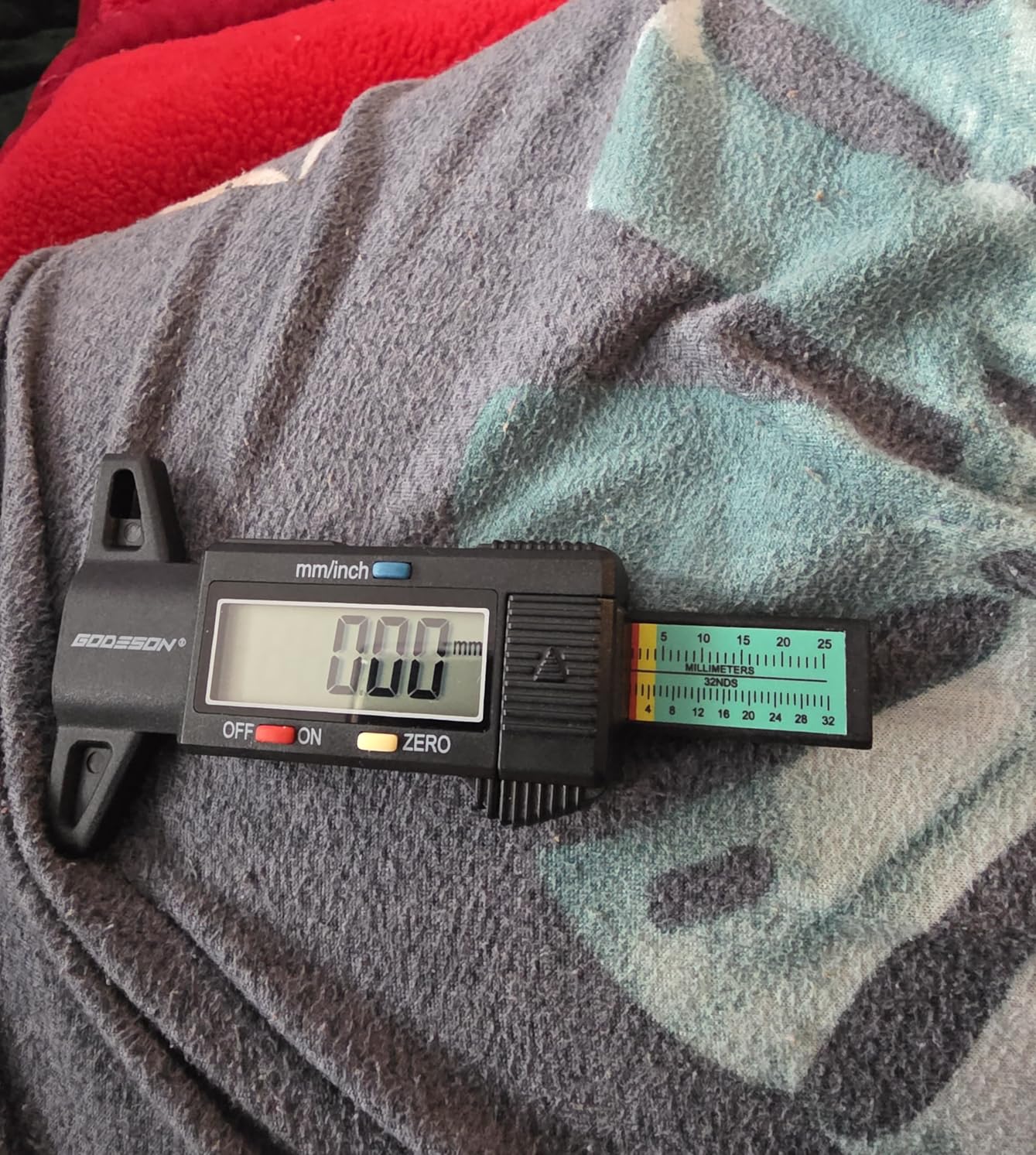 Digital Tyre Tread Depth Gauge UK,0-25.4 Mm Inch Tyre Guage Digital with Large LCD Display and Tire Tread Depth Measuring Tool for Cars,Trucks,Moto customer photo 2