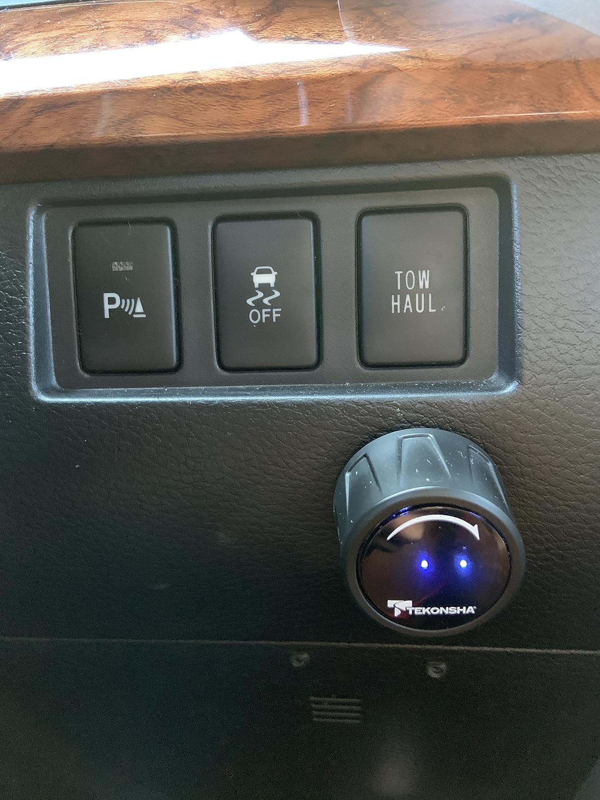 TEKONSHA 90920 Prodigy iD Smart Phone Configured Brake Controller for Trailers with 1-4 Axles, Compatible with Ford, GM, Chevy, Dodge, RAM, Toyota, Jeep (Please Verify Vehicle Compatibility customer photo 2