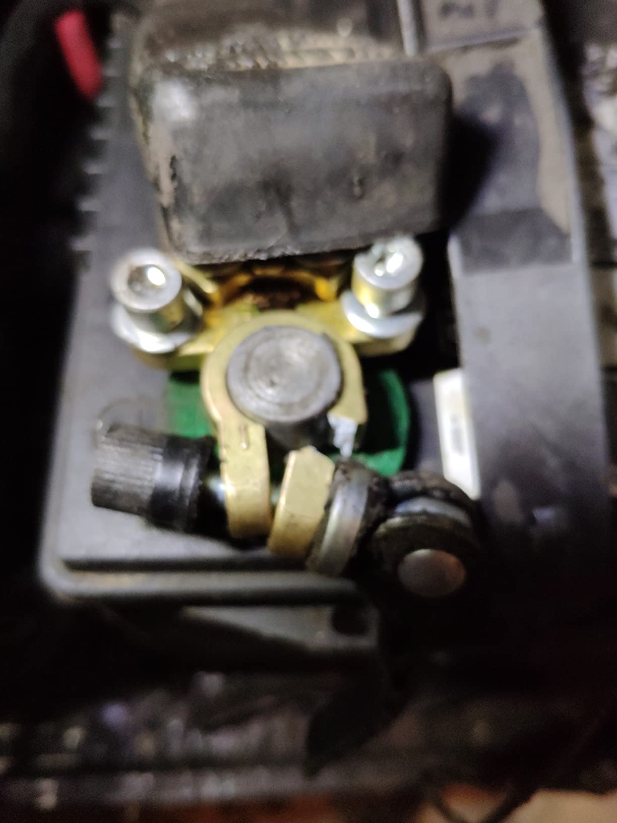 2Pcs Premium Battery Terminal Connectors, Quick Release Disconnect Car Battery Cable Terminal, 4 Way Positive Negative for SAE/JIS Type A Posts, Good Contact, Corrosion Resistance customer photo 1