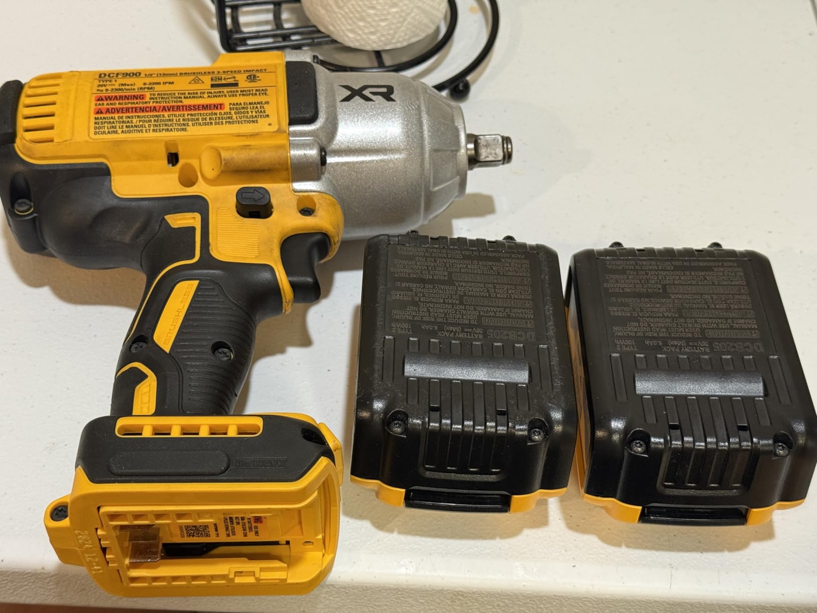 DEWALT 20V MAX XR 1/2 in. High Torque Impact Wrench with Hog Ring Anvil Kit (DCF900P2) customer photo 1